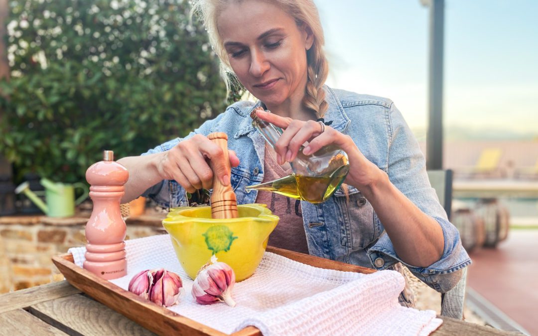 Aioli, alioli or allioli! Catalan world-famous Aioli sauce! Vegan recipe