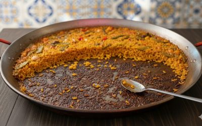 Cómo hacer el socarrat perfecto en la paella, sin quemarla